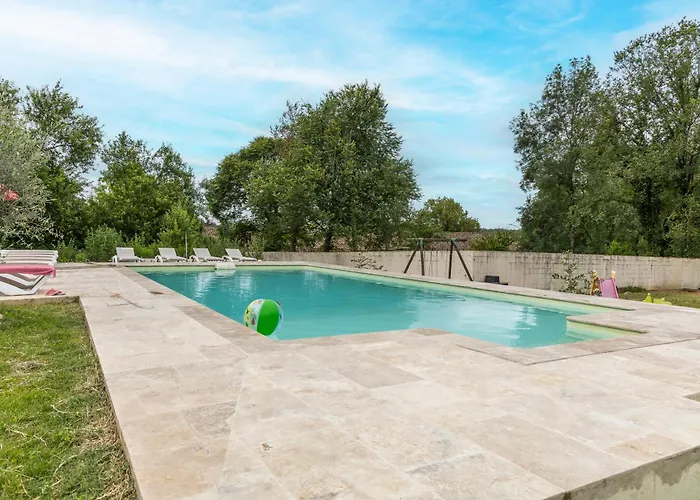 Nyaraló Il Etait Fois Larocal